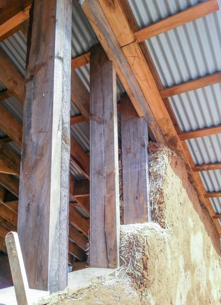 205 Corkin_26 timber, straw, mud